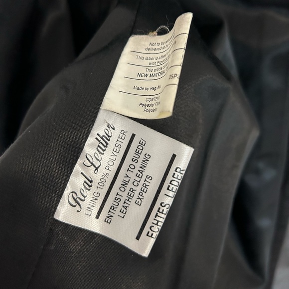 Black Long Women’s Leather Trenchcoat Jacket - Picture 2 of 12